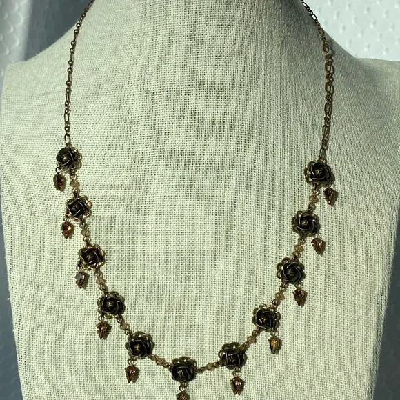 Liz Palacios Signed Pear-Shaped CrystalFlower Choker Necklace - Picture 9 of 14